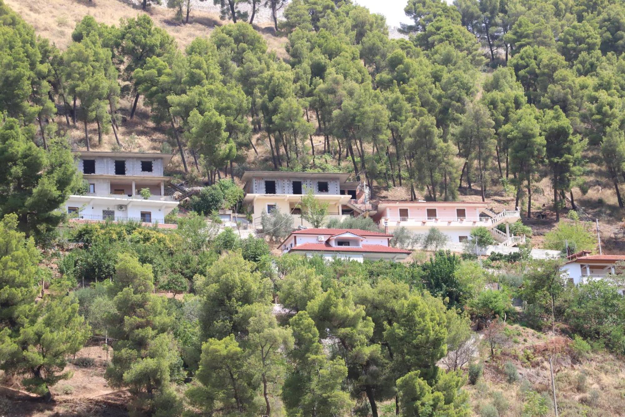 Vila Toska Berat Bagian luar foto