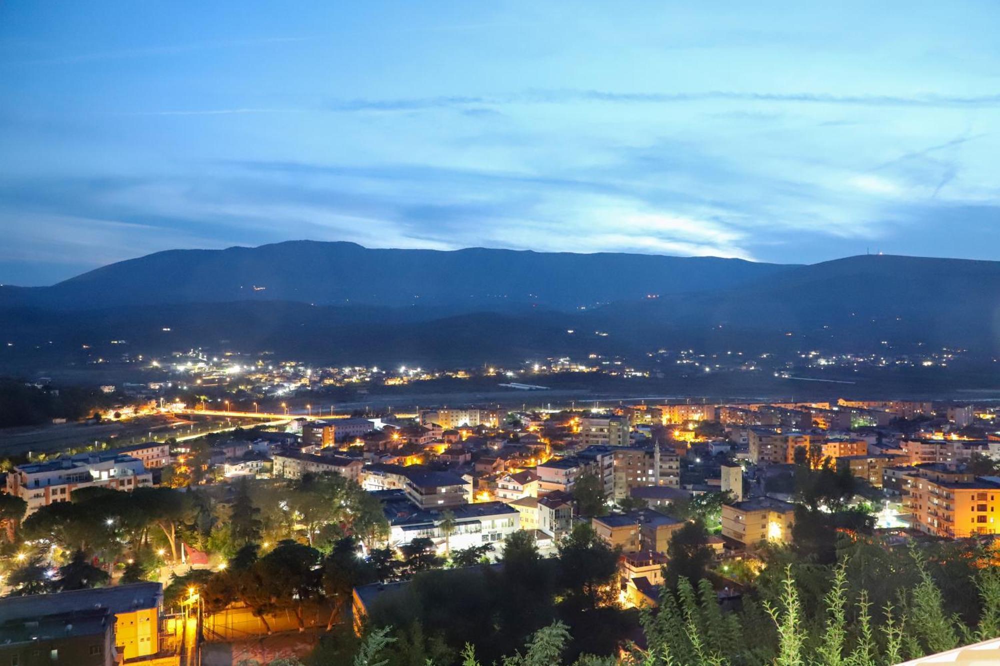 Vila Toska Berat Bagian luar foto
